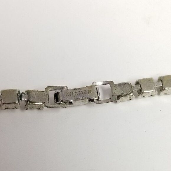 Vintage Kramer Rhinestone Collar Necklace, Silver Tone Sparkle, Estate - Picture 4 of 9